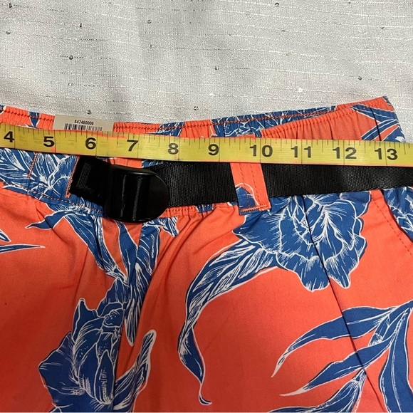Levi’s Short for Men and Orange  floral color - Picture 3 of 7
